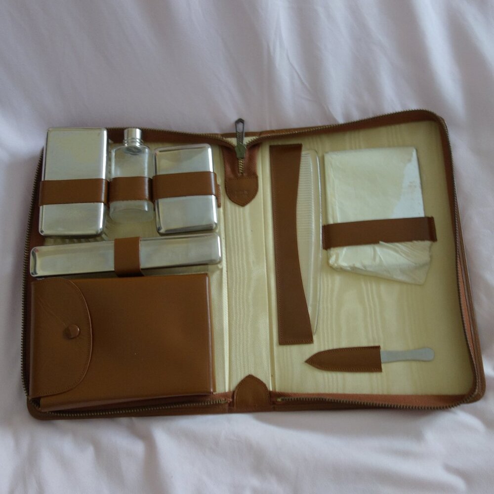 Vintage Gentleman's Traveling Grooming Kit in Zippered Case